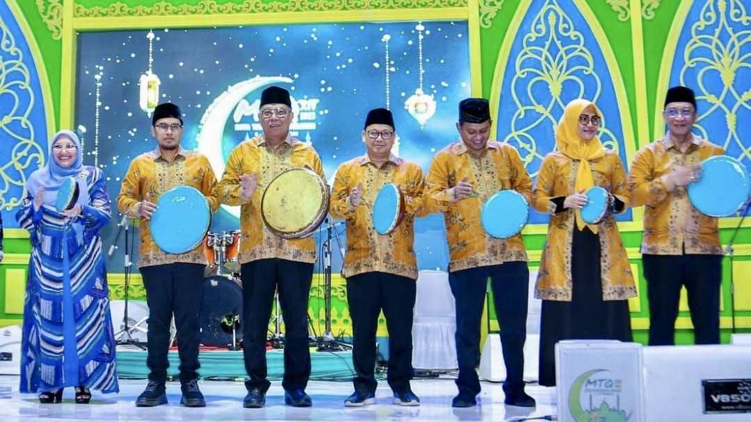 Wali Kota Tangsel Benyamin Davnie Bersama Wakil Wali Kota Tangsel Pilar Saga Ichsan dan Forkopimda Membuka MTQ ke XIV.
